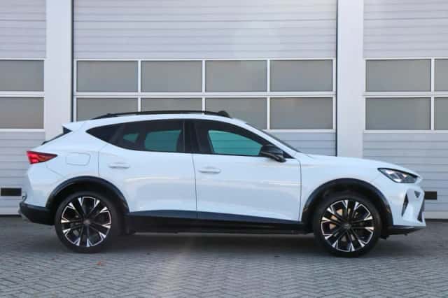 CUPRA Formentor (2025) thumbnail 4