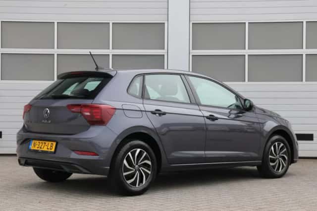 Volkswagen Polo (2021) thumbnail 2