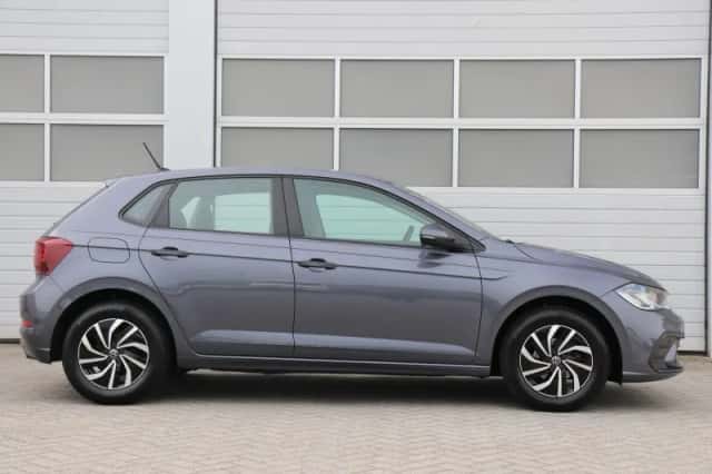 Volkswagen Polo (2021) thumbnail 3