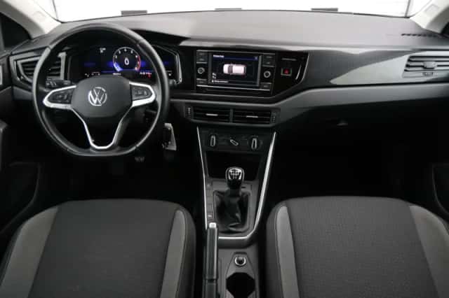 Volkswagen Polo (2021) thumbnail 5