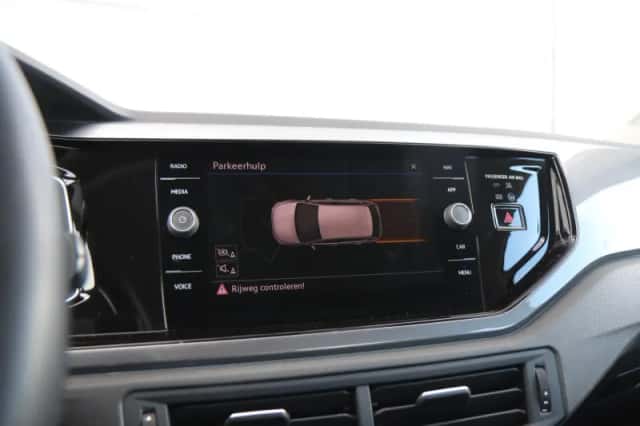 Volkswagen Polo (2022) thumbnail 24