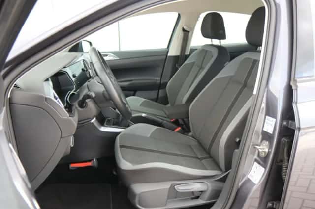 Volkswagen Polo (2022) thumbnail 4