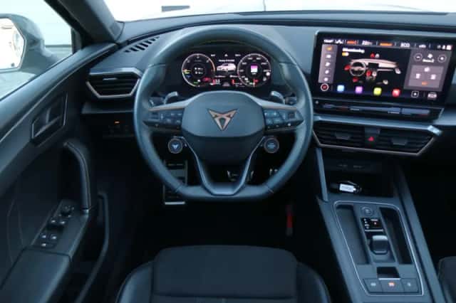 CUPRA Leon Sportstourer (2024) thumbnail 23