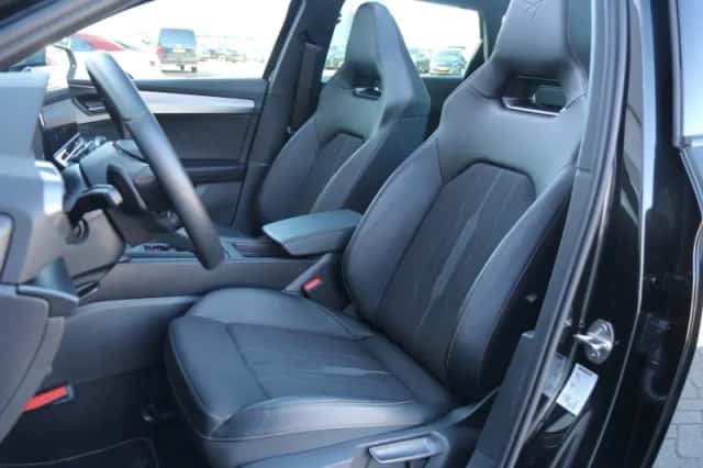 CUPRA Leon Sportstourer (2024) thumbnail 4