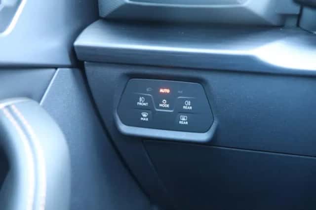 CUPRA Leon Sportstourer (2024) thumbnail 32