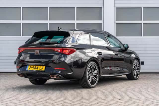CUPRA Leon Sportstourer (2024) thumbnail 2