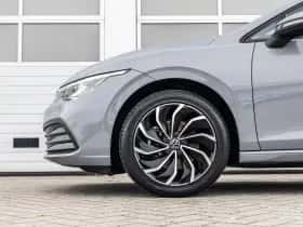 Volkswagen Golf (2024) thumbnail 16