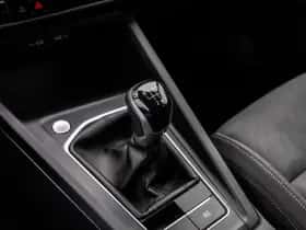 Volkswagen Golf (2024) thumbnail 32