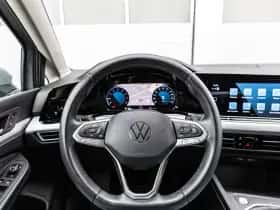 Volkswagen Golf (2024) thumbnail 36