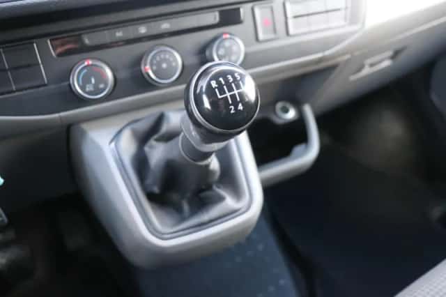 Volkswagen Transporter (2020) thumbnail 22