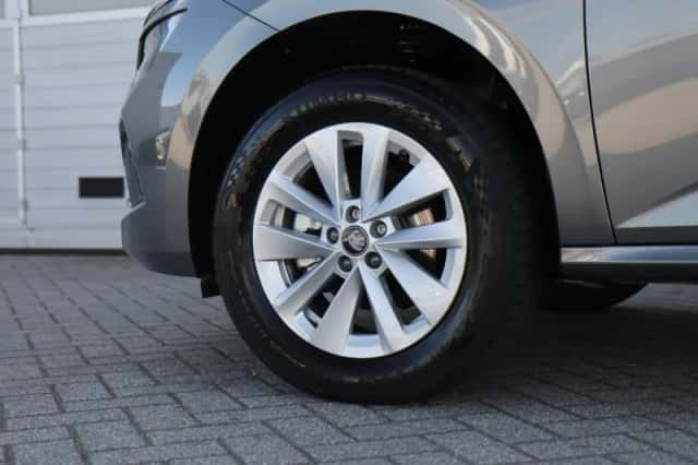 Škoda Kamiq (2025) thumbnail 11