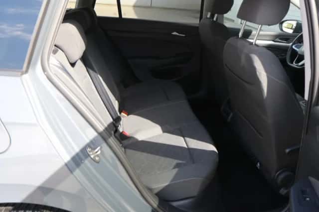 Volkswagen Golf (2024) thumbnail 15