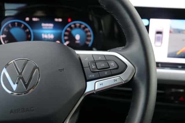 Volkswagen Golf (2024) thumbnail 21
