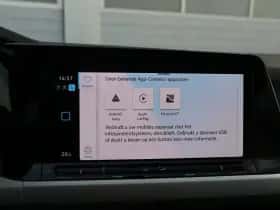 Volkswagen Golf (2024) thumbnail 24