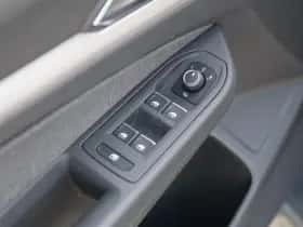 Volkswagen Golf (2024) thumbnail 28