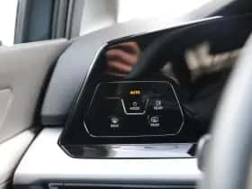 Volkswagen Golf (2024) thumbnail 29