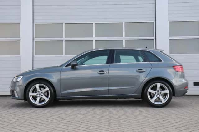 Audi A3 (2019) thumbnail 12