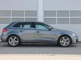 Audi A3 (2019) thumbnail 3