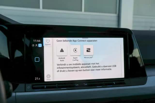 Volkswagen Golf (2023) thumbnail 25