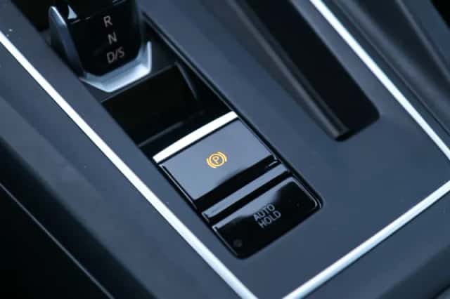 Volkswagen Golf (2023) thumbnail 27