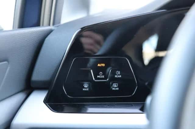 Volkswagen Golf (2023) thumbnail 29