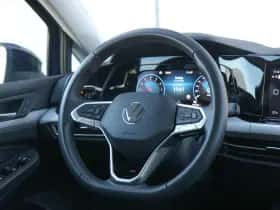 Volkswagen Golf (2023) thumbnail 30
