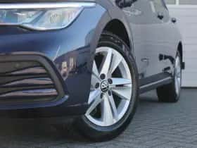 Volkswagen Golf (2023) thumbnail 38