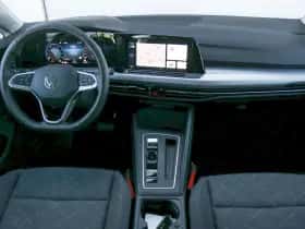 Volkswagen Golf (2023) thumbnail 5
