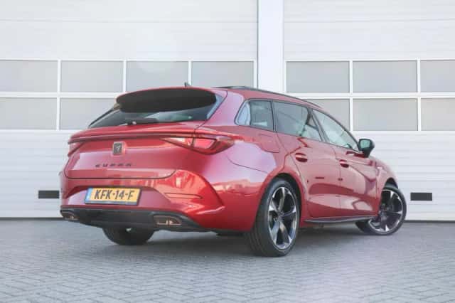CUPRA Leon Sportstourer (2022) thumbnail 2