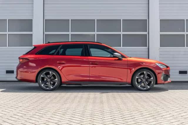 CUPRA Leon Sportstourer (2022) thumbnail 3