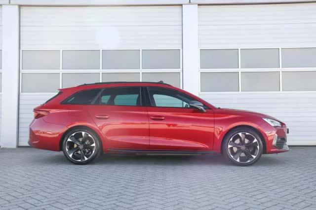 CUPRA Leon Sportstourer (2022) thumbnail 3