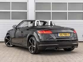 Audi TT (2017) thumbnail 2