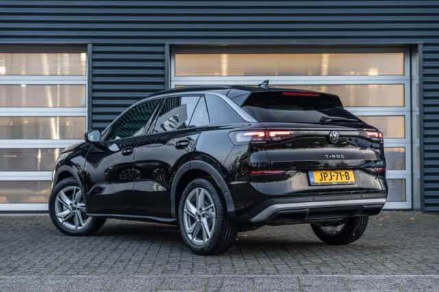 Volkswagen T-Roc (2025) thumbnail 10