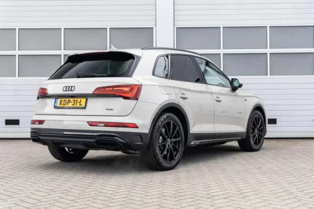 Audi Q5 (2022) thumbnail 2