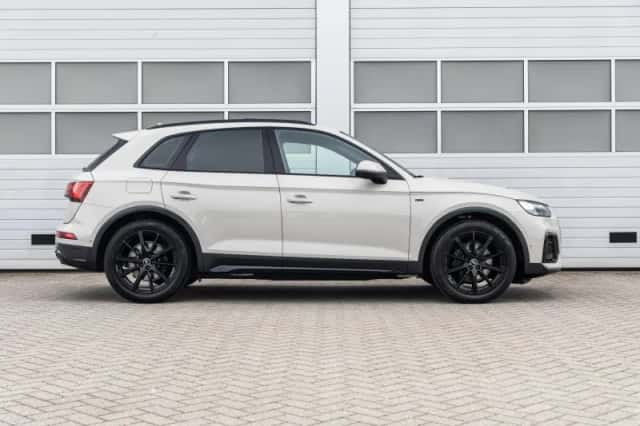 Audi Q5 (2022) thumbnail 3