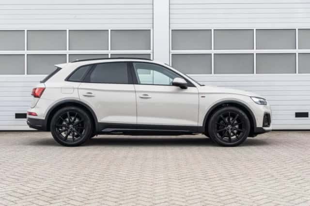 Audi Q5 (2022) thumbnail 3