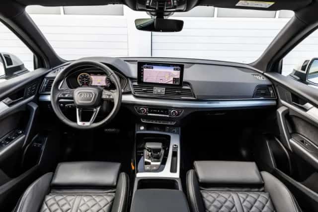 Audi Q5 (2022) thumbnail 4