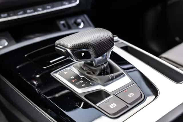Audi Q5 (2022) thumbnail 32