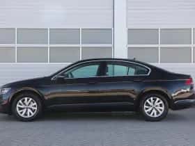 Volkswagen Passat (2022) thumbnail 12