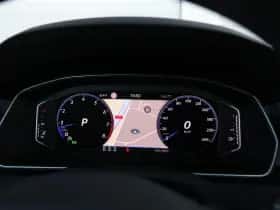 Volkswagen Passat (2022) thumbnail 20