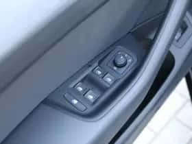 Volkswagen Passat (2022) thumbnail 28