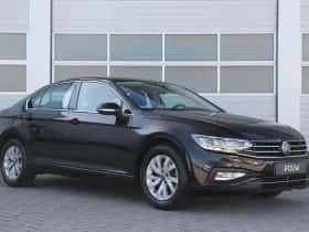 Volkswagen Passat (2022) thumbnail 9