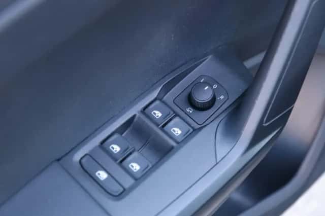 SEAT Ibiza (2022) thumbnail 18