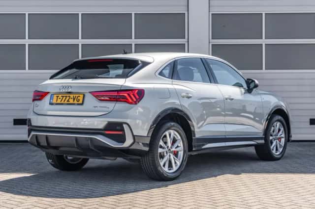 Audi Q3 (2023) thumbnail 2