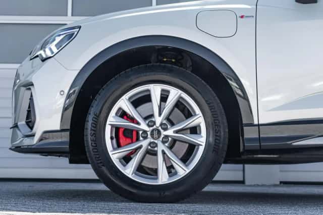 Audi Q3 (2023) thumbnail 13