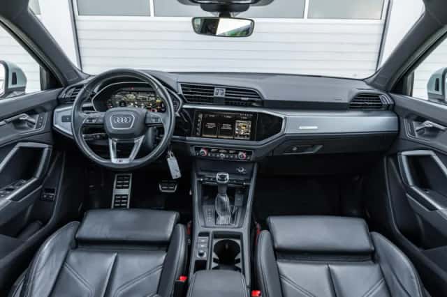 Audi Q3 (2023) thumbnail 4