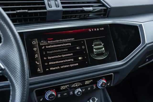 Audi Q3 (2023) thumbnail 38