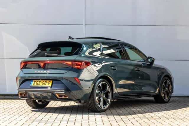 CUPRA Leon (2026) thumbnail 2