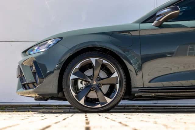 CUPRA Leon (2026) thumbnail 13