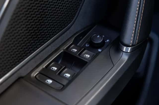 CUPRA Leon (2026) thumbnail 35
